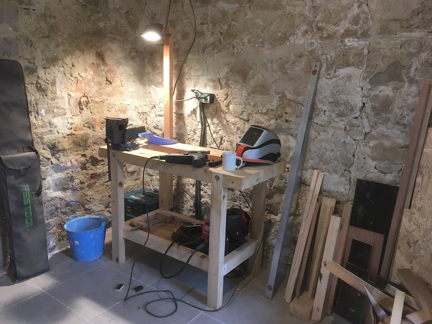 établi, atelier, soudure, poste à souder, cagoule électronique